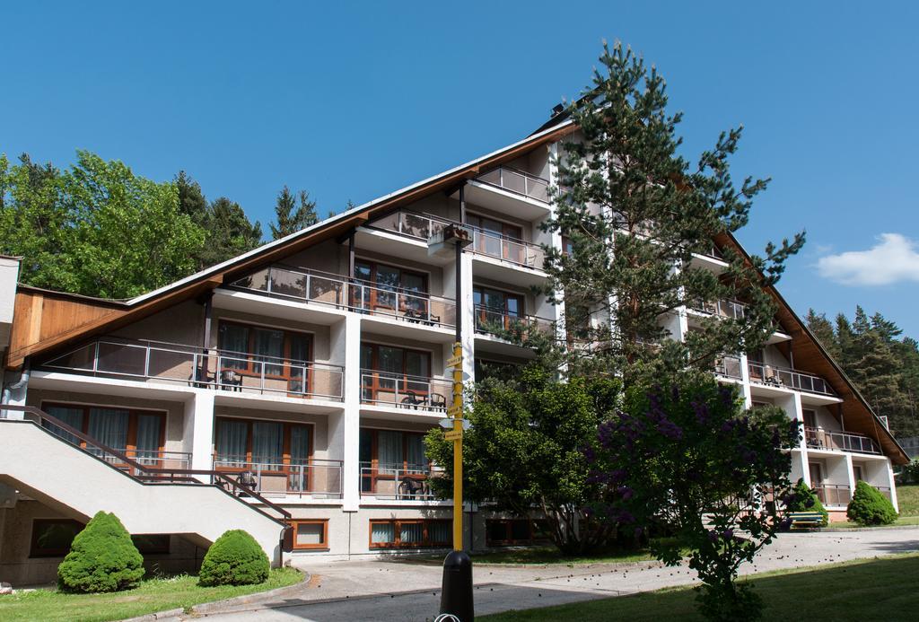 Hotel Radejov Knezdub Exteriér fotografie
