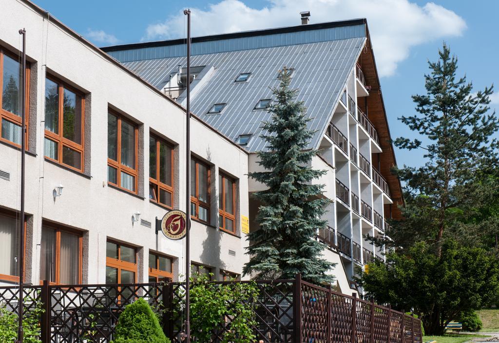 Hotel Radejov Knezdub Exteriér fotografie