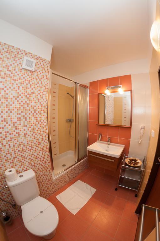 Hotel Radejov Knezdub Exteriér fotografie