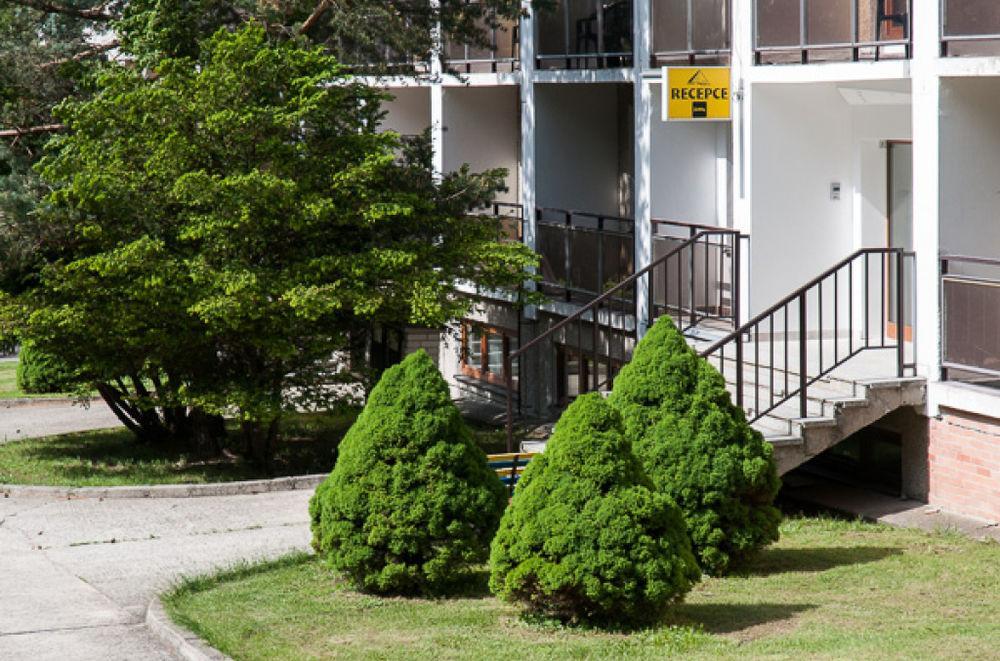 Hotel Radejov Knezdub Exteriér fotografie